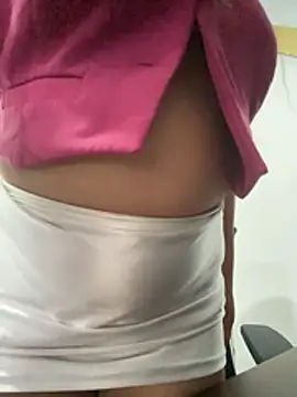 Emily Harpeer online show from February 2026 11:39:02 AM