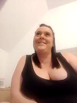 louisa36 online show from February 2026 09:58:01 PM