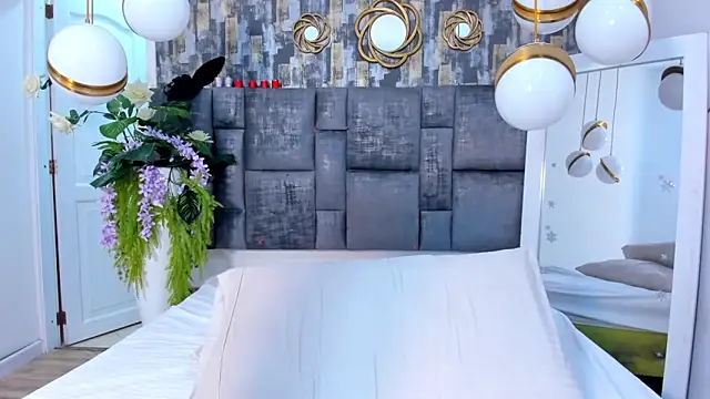 Snapshot of MiiaTauro chatting on February 2026 08:31:02 PM MiiaTauro online show from February 2026 08:31:02 PM