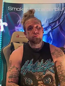 Smokebluntafterblunt online show from February 2026 02:18:02 AM