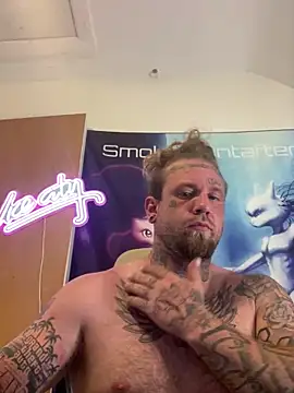 Snapshot of Smokebluntafterblunt chatting on May 2026 07:55:02 PM Smokebluntafterblunt online show from May 2026 07:55:02 PM