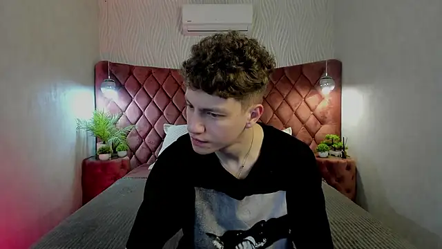 StefanBev online show from March 2026 08:05:01 PM