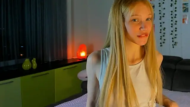 Kiracute18 online show from March 2026 06:29:02 PM