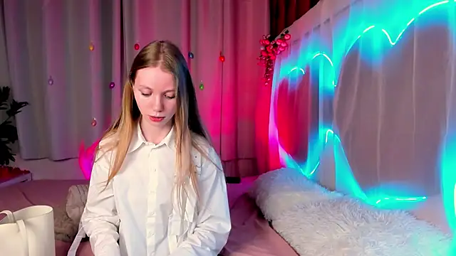 lada2k4 online show from July 2026 05:03:02 AM