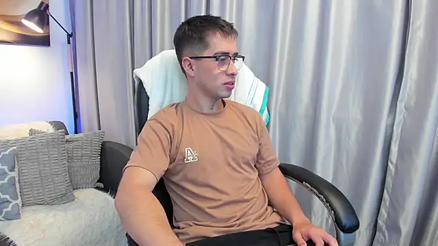 Tommas Jhonson online show from March 2026 03:34:01 AM