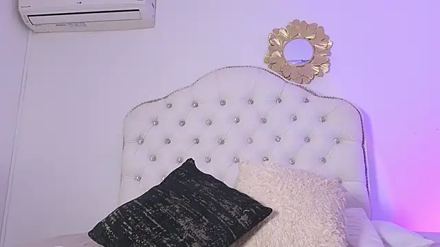 Axarasss  online show from April 2026 01:22:02 PM