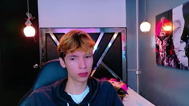 Snapshot of Liam_Green1 chatting on February 2026 12:11:01 PM Liam Green1 online show from February 2026 12:11:01 PM