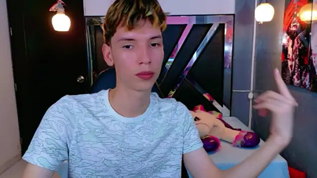 Snapshot of Liam_Green1 chatting on February 2026 07:47:02 PM Liam Green1 online show from February 2026 07:47:02 PM