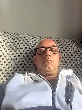 Snapshot of pareja47 chatting on April 2026 08:17:01 AM pareja47 online show from April 2026 08:17:01 AM