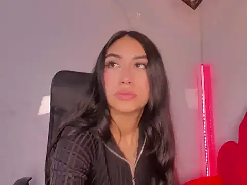 TiffanyDream8 online show from February 2026 09:48:02 PM