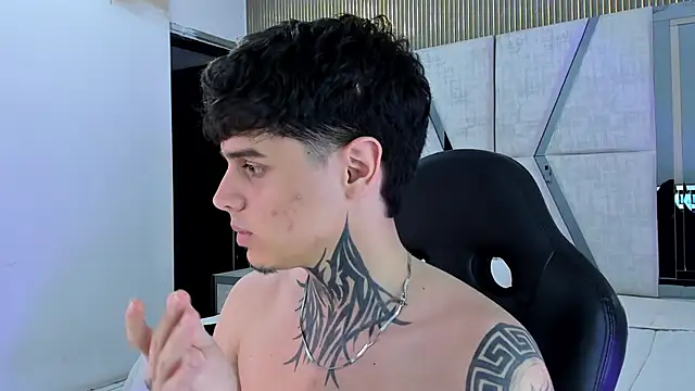 Snapshot of Declan-Foxx chatting on April 2026 08:54:02 PM Declan-Foxx online show from April 2026 08:54:02 PM