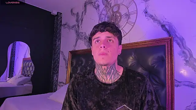 Snapshot of Declan-Foxx chatting on April 2026 06:03:02 AM Declan-Foxx online show from April 2026 06:03:02 AM