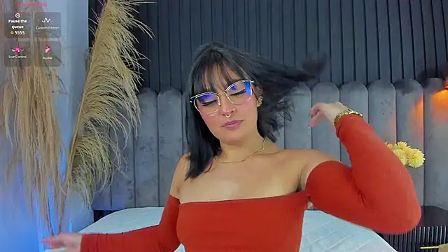 Nanda vixen  online show from February 2026 09:29:01 PM