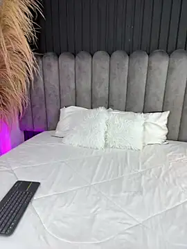 Nanda vixen  online show from March 2026 08:48:01 PM