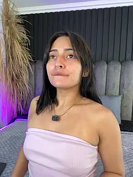 Snapshot of Nanda_vixen_ chatting on April 2026 11:18:01 PM Nanda vixen online show from April 2026 11:18:01 PM
