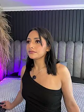 Snapshot of Nanda_vixen_ chatting on May 2026 11:10:02 PM Nanda vixen online show from May 2026 11:10:02 PM