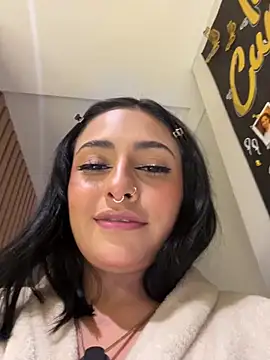Snapshot of Nanda_vixen_ chatting on May 2026 12:18:01 AM Nanda vixen online show from May 2026 12:18:01 AM