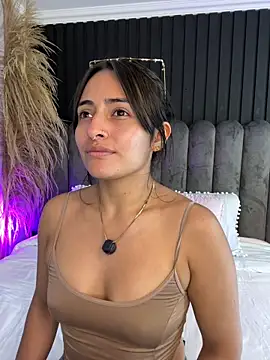 Snapshot of Nanda_vixen_ chatting on May 2026 08:06:01 PM Nanda vixen online show from May 2026 08:06:01 PM