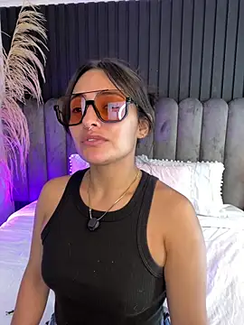 Snapshot of Nanda_vixen_ chatting on June 2026 11:21:01 PM Nanda vixen online show from June 2026 11:21:01 PM