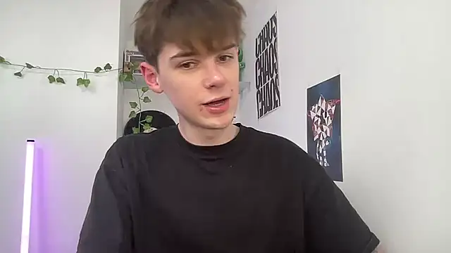 YourMilkyGuy online show from April 2026 01:40:01 PM