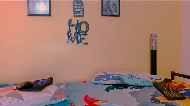 Snapshot of sexiempoderada18 chatting on February 2026 01:21:01 PM sexiempoderada18 online show from February 2026 01:21:01 PM