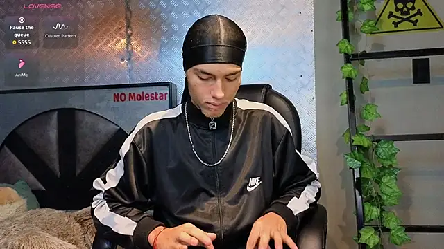 ItsZairen online show from March 2026 03:23:01 AM