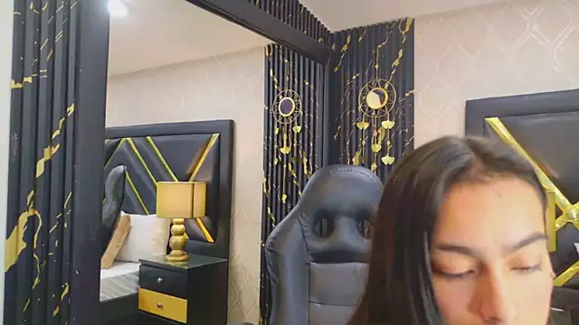 LaurenHazell online show from March 2026 03:44:01 AM