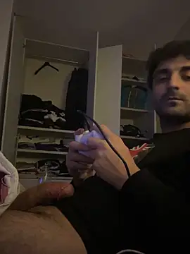 elia2711 online show from February 2026 05:24:01 AM