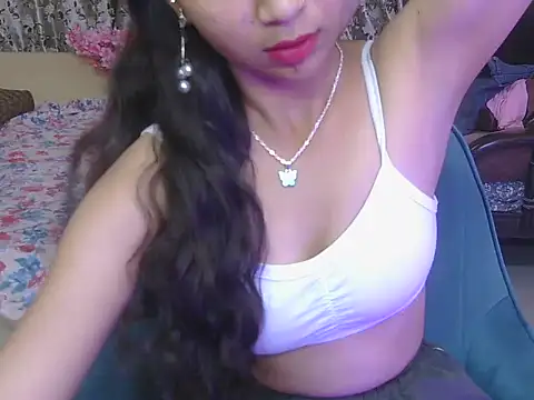 Snapshot of its-nayera chatting on April 2026 08:45:02 AM its-nayera online show from April 2026 08:45:02 AM