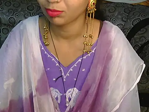 Snapshot of its-nayera chatting on April 2026 04:06:02 AM its-nayera online show from April 2026 04:06:02 AM