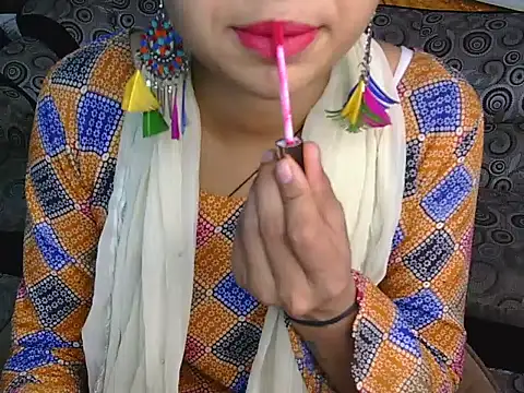 Snapshot of its-nayera chatting on April 2026 04:02:02 AM its-nayera online show from April 2026 04:02:02 AM