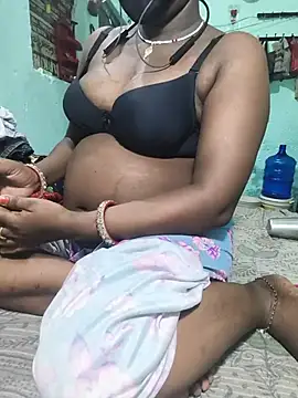 Snapshot of PRIYAGOYAL chatting on July 2026 10:40:01 AM PRIYAGOYAL online show from July 2026 10:40:01 AM