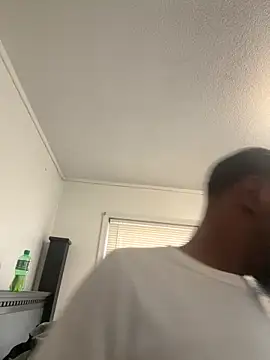 pussyeater - online show from April 2026 10:37:02 PM