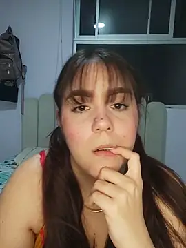 Snapshot of its_lauu_ chatting on February 2026 07:51:01 AM its lauu online show from February 2026 07:51:01 AM