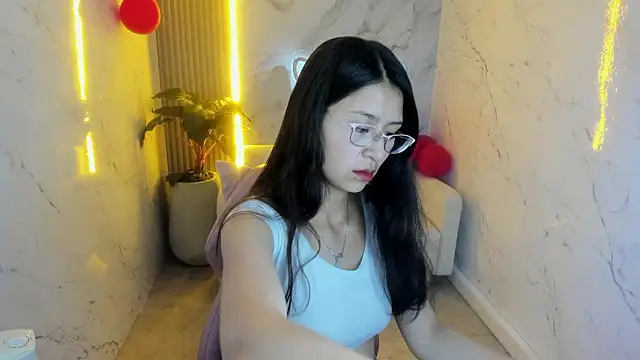 Snapshot of dani_tf chatting on February 2026 12:57:02 PM dani tf online show from February 2026 12:57:02 PM