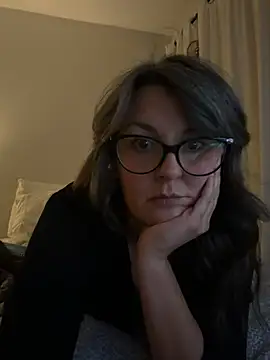Snapshot of mshunny chatting on February 2026 03:50:01 AM mshunny online show from February 2026 03:50:01 AM