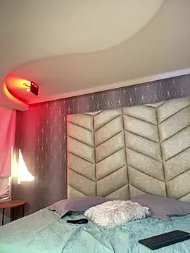 Mily Angel online show from February 2026 12:24:01 PM