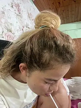 AriBeautiful online show from March 2026 08:32:02 AM