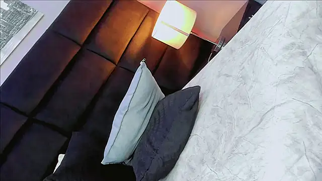 Daniiela Foxx online show from March 2026 01:29:02 PM