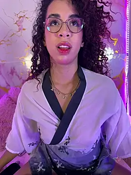 Woo isDaphne online show from March 2026 11:02:01 PM