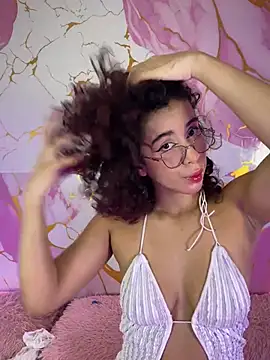 Woo isDaphne online show from April 2026 10:59:01 PM