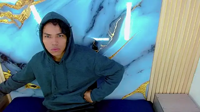 Snapshot of DaviidBuckx_ chatting on February 2026 01:50:01 AM DaviidBuckx online show from February 2026 01:50:01 AM