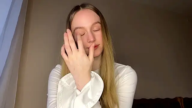 Viktoria Vibes online show from March 2026 03:19:02 PM