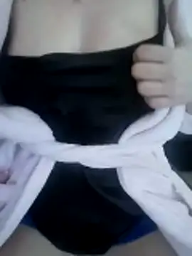 Snapshot of AkuManis chatting on February 2026 01:01:02 PM AkuManis online show from February 2026 01:01:02 PM