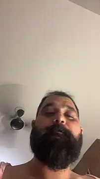 beerboy2222 online show from April 2026 07:28:02 PM