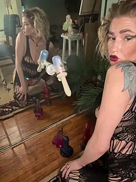 XXX2Freaks online show from May 2026 07:17:02 AM