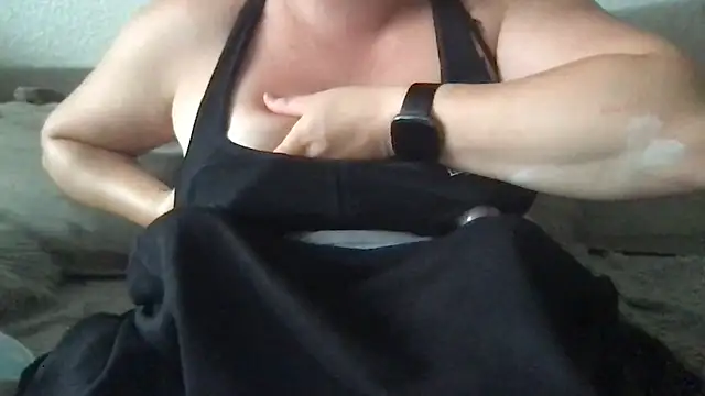 Snapshot of FlirtyFrayaXX chatting on July 2026 06:51:02 PM FlirtyFrayaXX online show from July 2026 06:51:02 PM