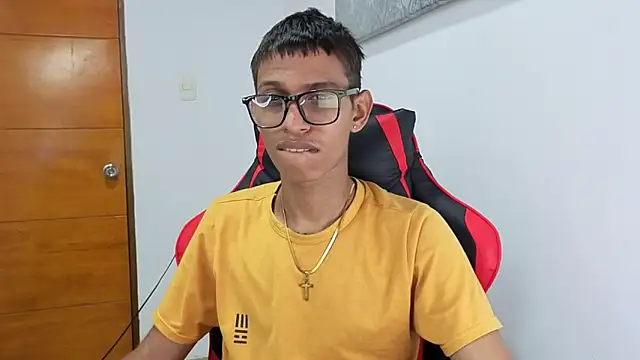 Niklausxxx online show from February 2026 12:20:02 AM