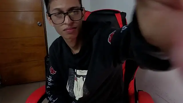 Niklausxxx online show from March 2026 02:14:02 AM