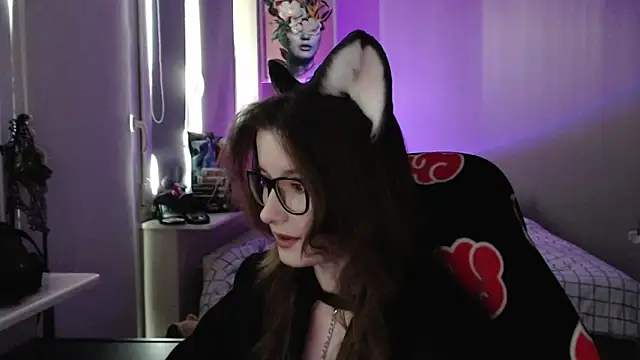 Snapshot of LunaXcherry chatting on April 2026 04:53:02 PM LunaXcherry online show from April 2026 04:53:02 PM